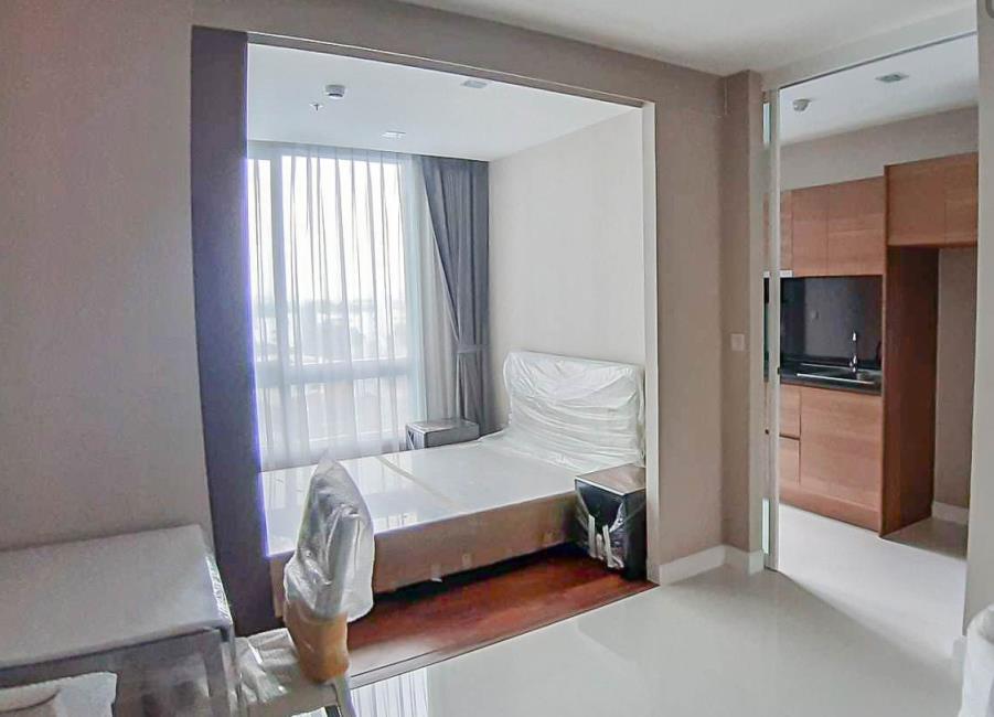 The Metropolis Samrong Interchange เตียง.jpg