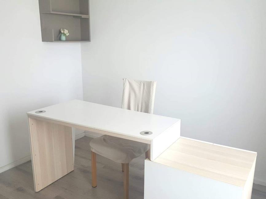 Knightsbridge-Bearing โต๊ะทำงาน.jpg