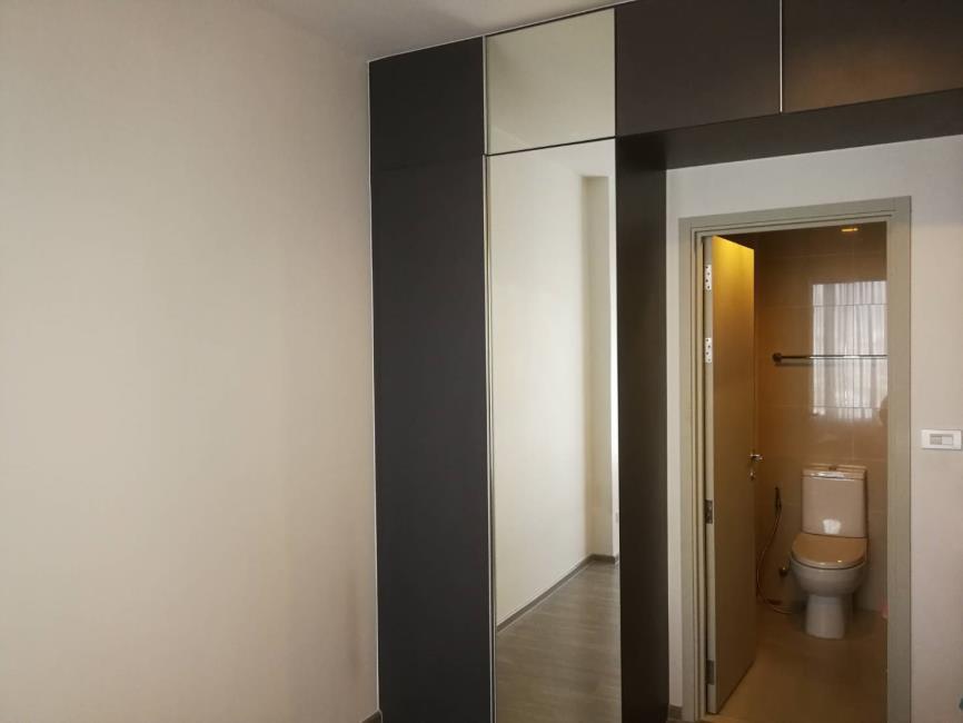 Nye by Sansiri ตู้เสือ้ผ้า.jpg