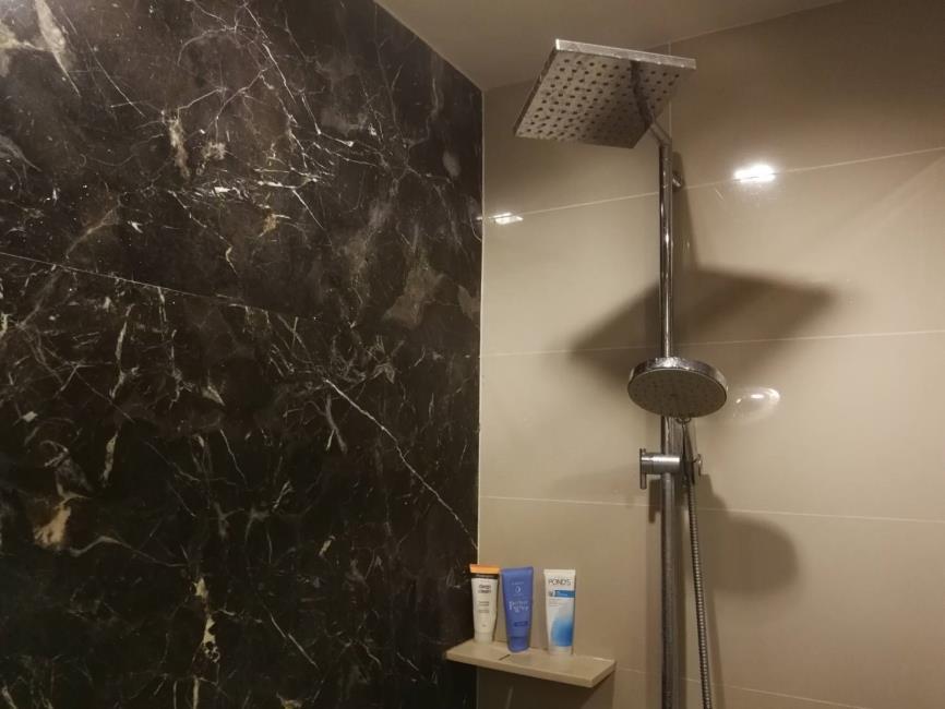 Nye by Sansiri ห้องอาบน้ไ.jpg