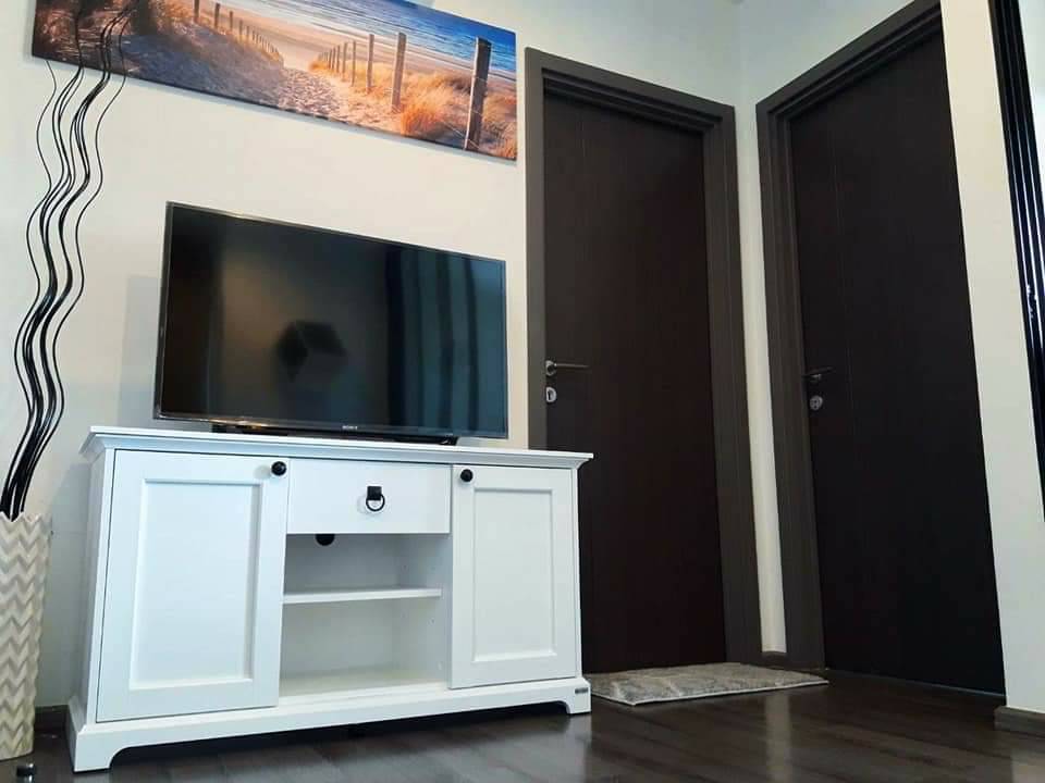 The Base Park West Sukhumvit 77 ทีวี.jpg