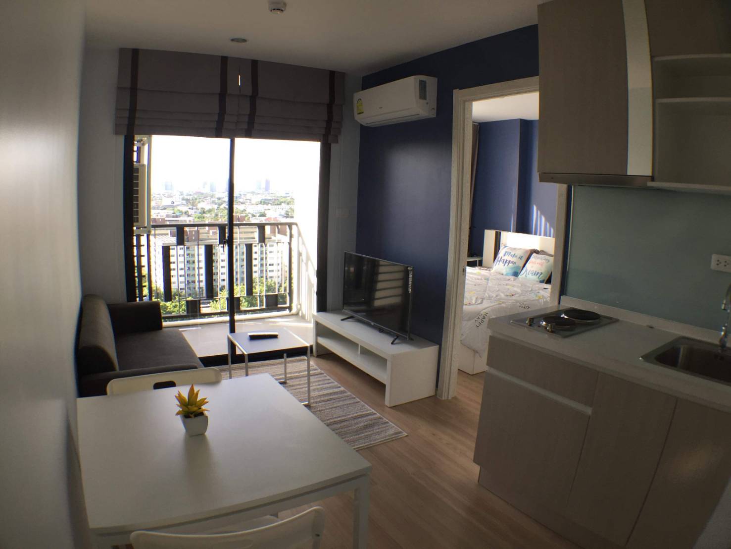 Artemis Sukhumvit 77 มุมภายในห้อง.jpg