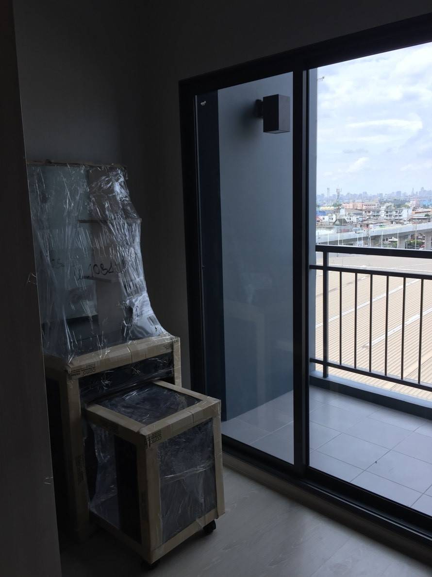 Ideo Sukhumvit 115  โต๊ะเครื่องแป้ง.jpg