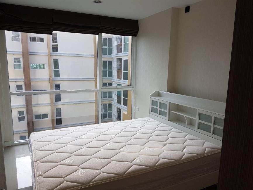 The Series Udomsuk เตียงนอน.jpg