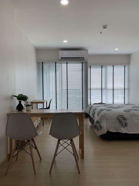 -25Supalai Park Talat Phlu Station  โต๊ะอาหาร.jpg