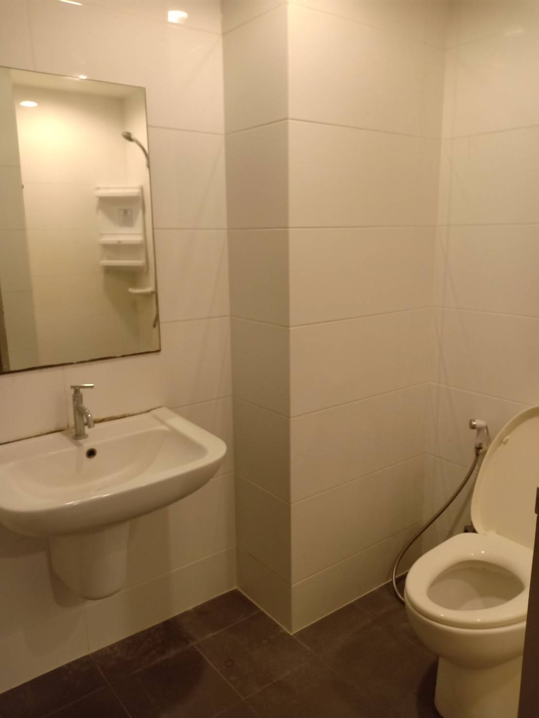 Tempo One Ramkhamhaeng Rama 9 ห้องน้ำ.jpg