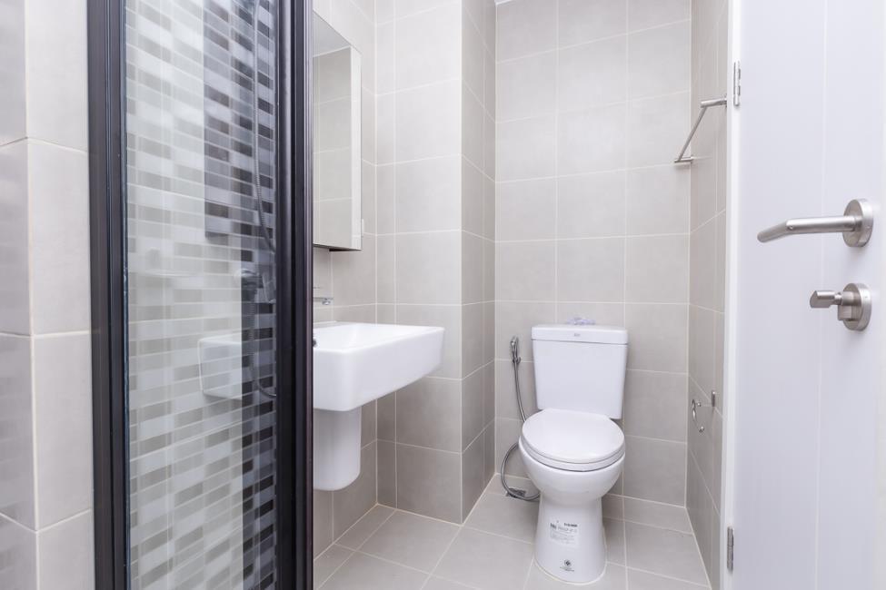 The Base Phetkasem ห้องน้ำ.JPG