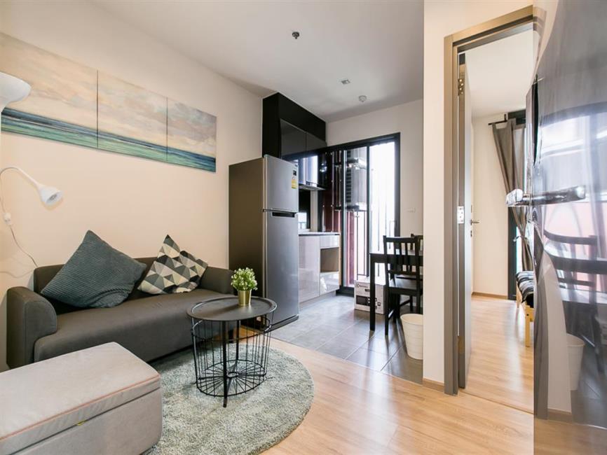 The BASE Garden Rama 9 โซฟา ครัว.JPG