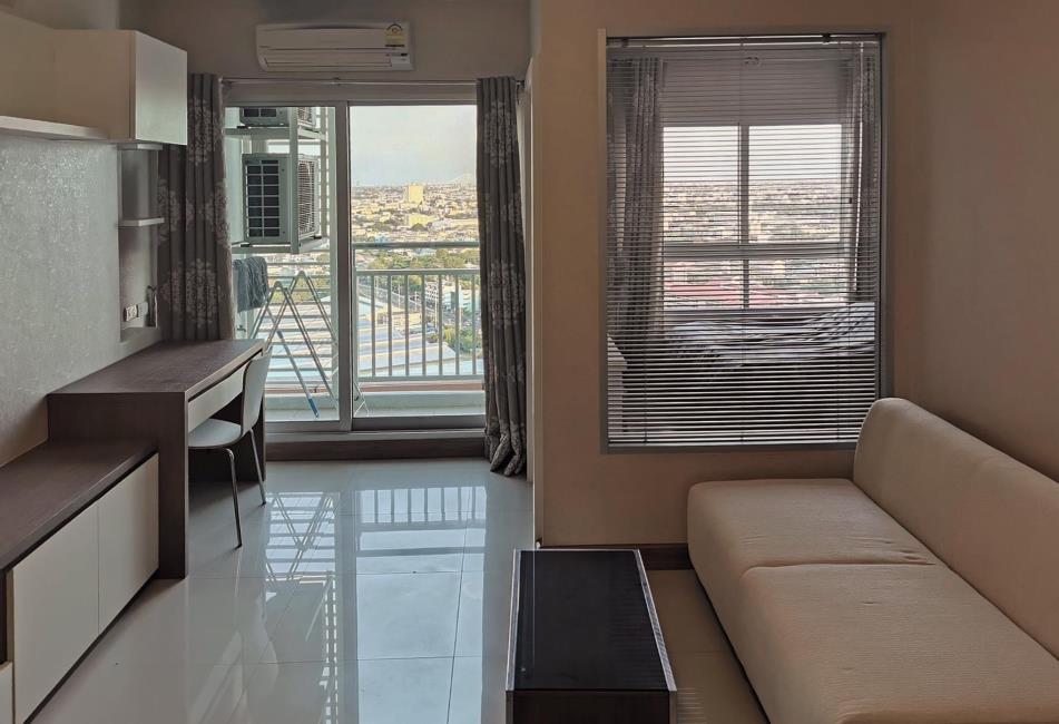 Ivy River  โซฟา  โต๊ะ.jpg