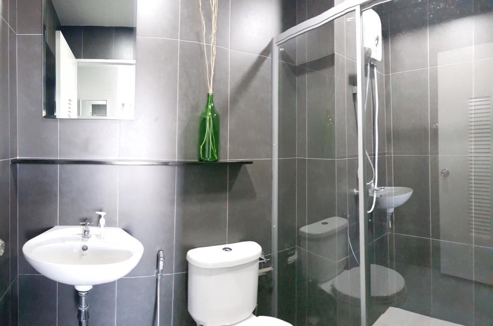 Deco Condominium ห้องน้ำ.jpg