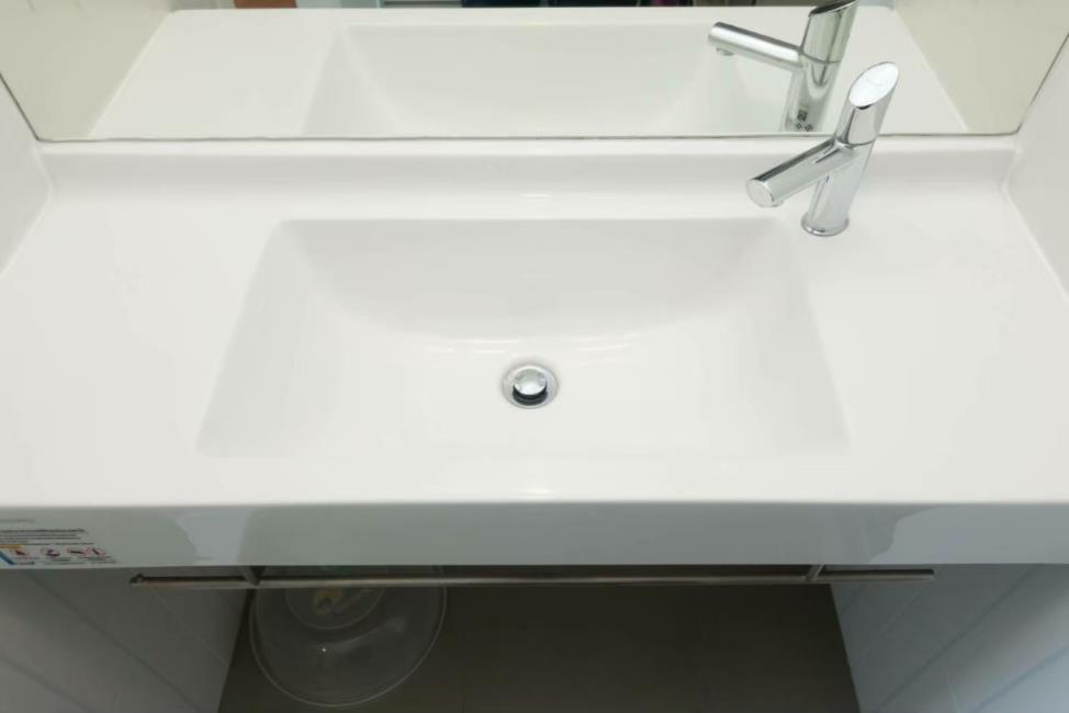 The President Sathorn-Ratchaphruek 2 อ่างล้างหน้า.jpg