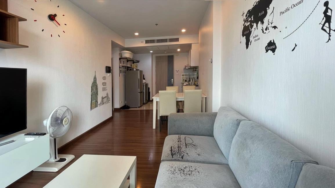 (ศุภาลัย ไลท์ สาทร-เจริญราษฎร์) โซฟา.jpg