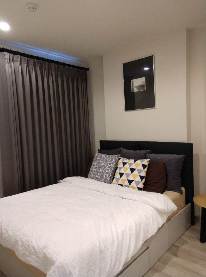 Centric Ratchada - Huai Khwang เตียง.jpg