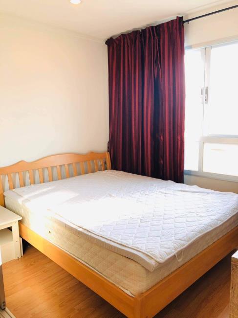 Lumpini Ville Sukhumvit 77-2 เตียงนอน.jpg