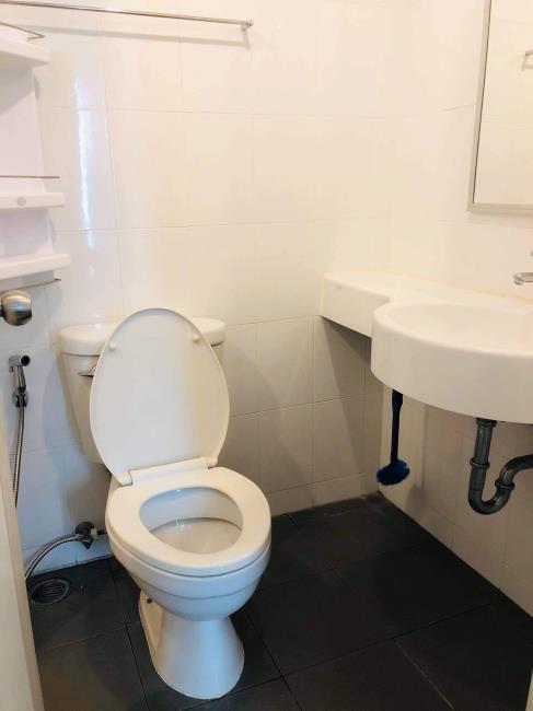 Lumpini Ville Sukhumvit 77-2 ห้องน้ำ.jpg