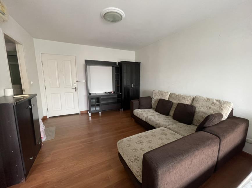 Condo One Siam โซฟา.jpg