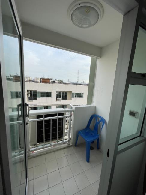 Condo One Siam ระเบียง.jpg