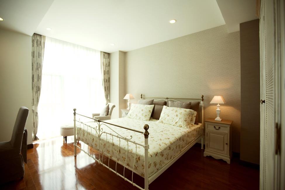 The Prime 11 Sukhumvit เตียง.jpg