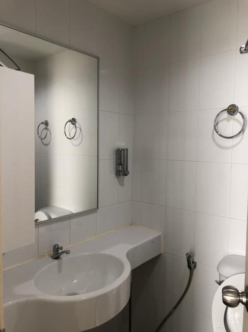 Lumpini Condo Town Ramindra - Latplakhao อ่างล้างหน้า.jpg