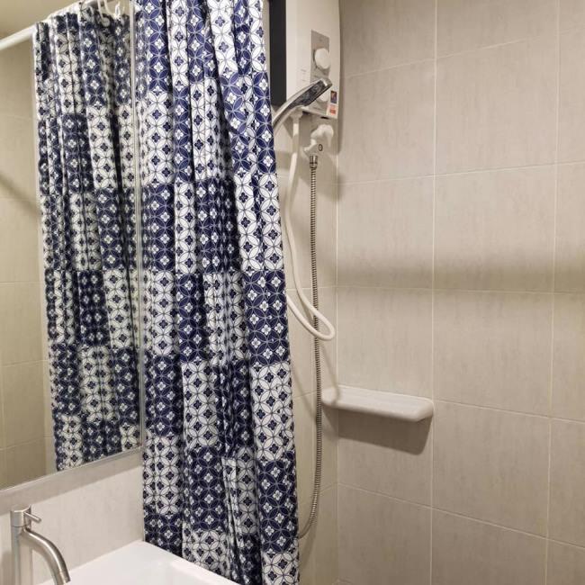 Lumpini Ville Sukhumvit 76 ห้องอาบน้ำ.jpg