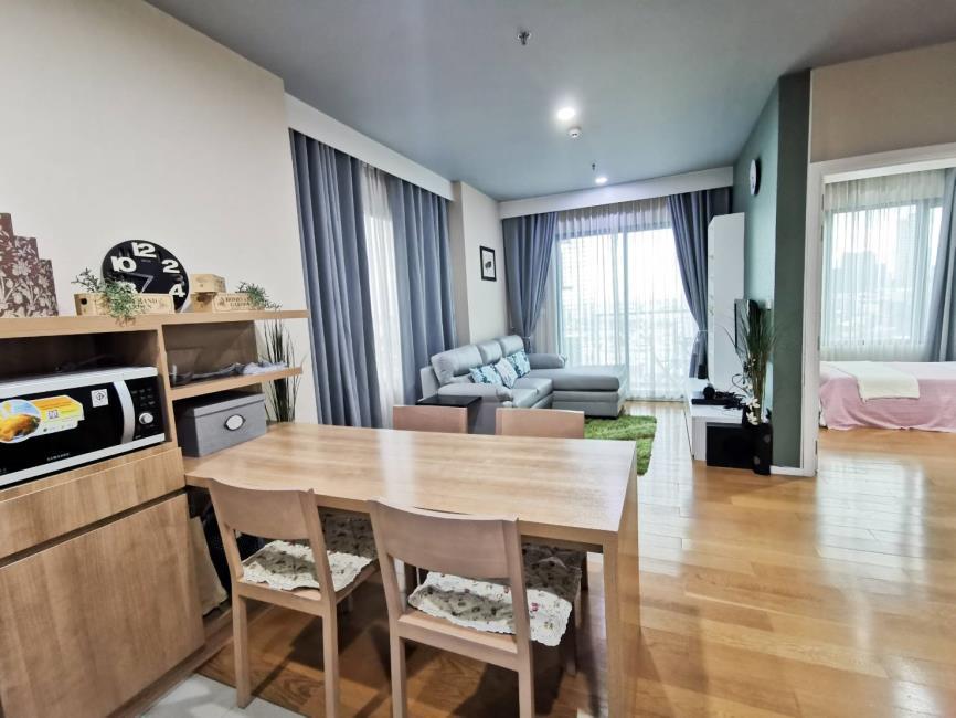 บลอคส์ 77 โต๊ะอาหาร.jpg