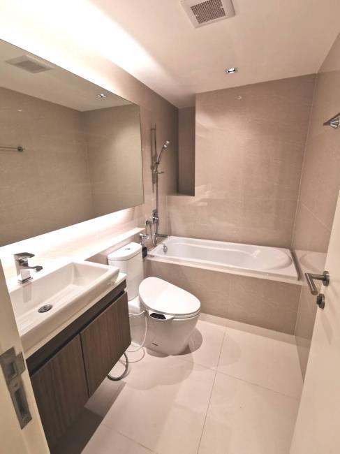 Vtara Sukhumvit 36 ห้องน้ำ.jpg