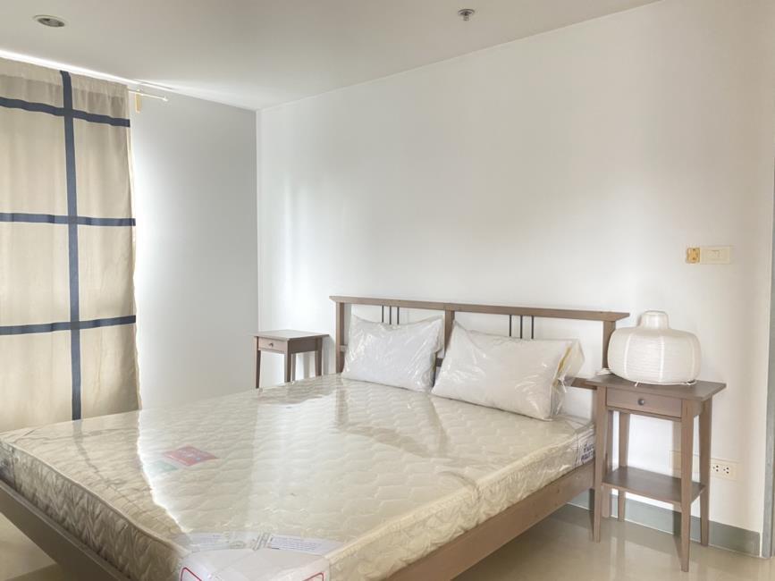 Regent Home 7 Sukhumvi เตียงนอน.jpg