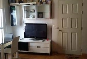 Life @ Ratchada Condominium  มุมทีวี.jpg