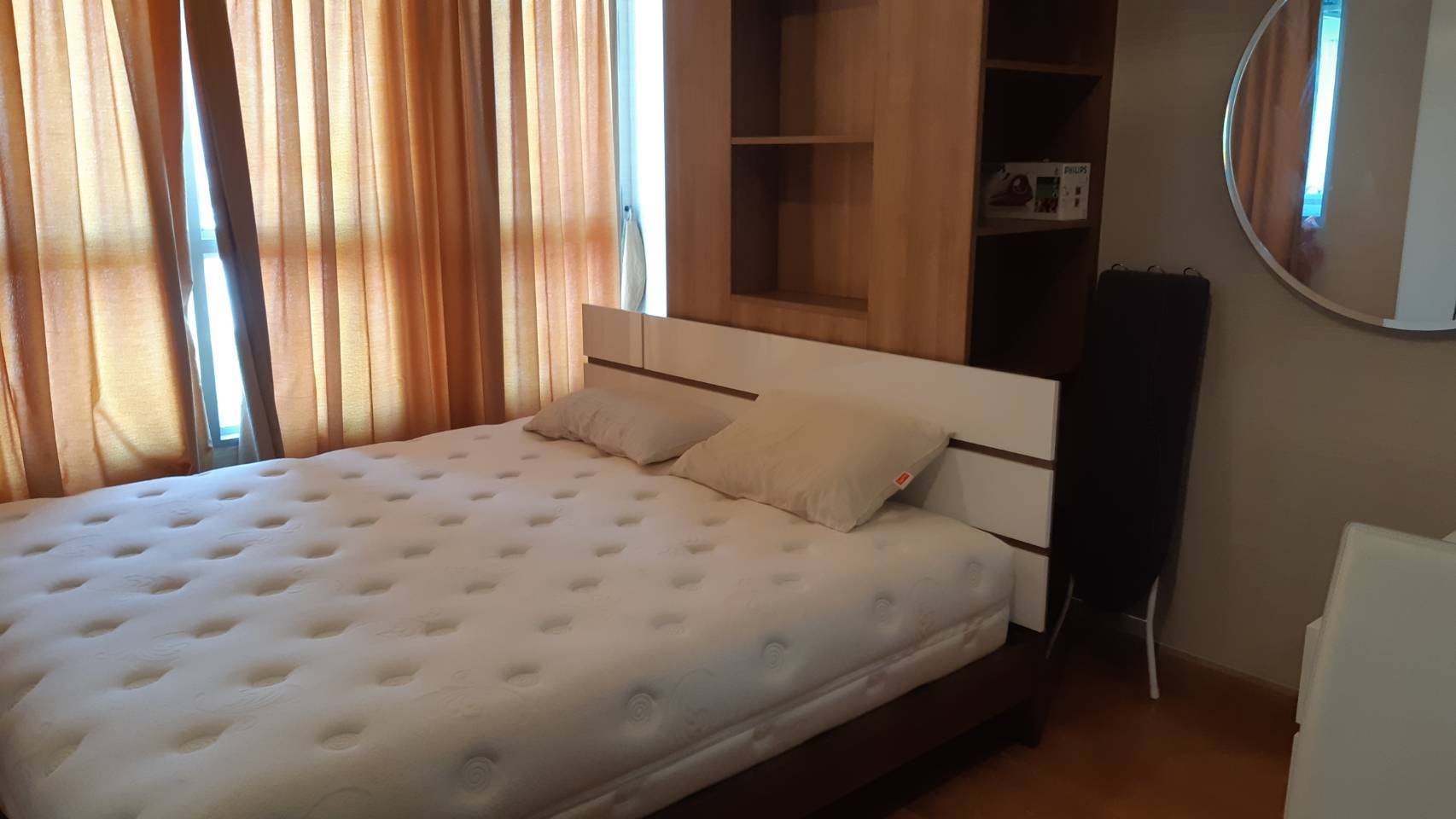 Life @ Ratchada Condominium  เตียง.jpg