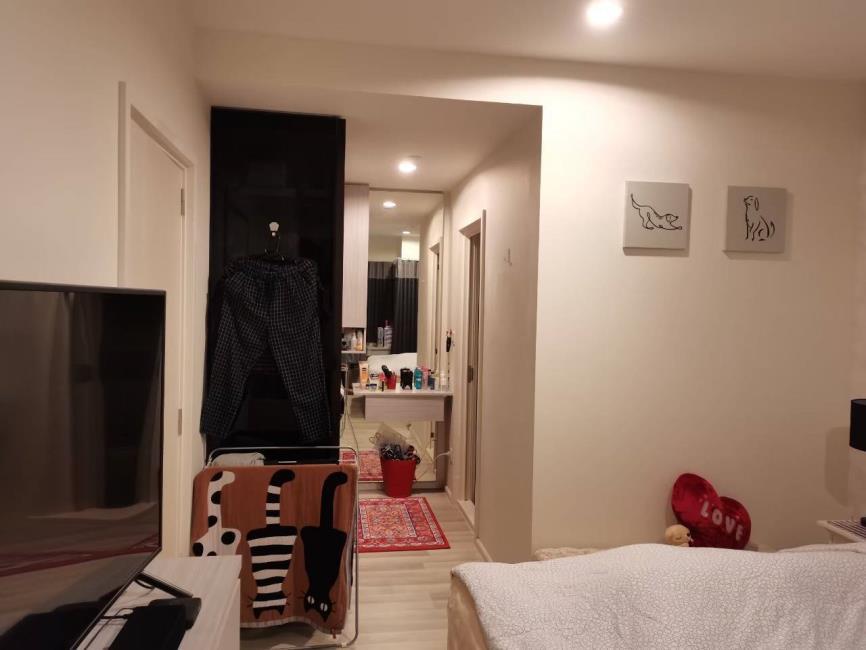 The Key Sathorn-Charoenraj ภายในห้อง.jpg