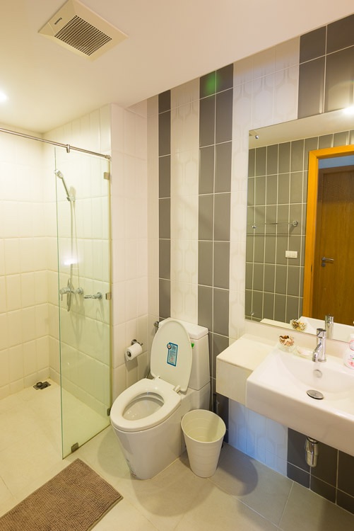 Circle Condominium ห้องน้ำ.jpg