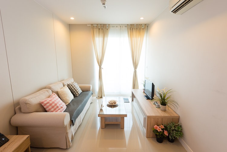 Circle Condominium ห้องนั่งเล่น.jpg