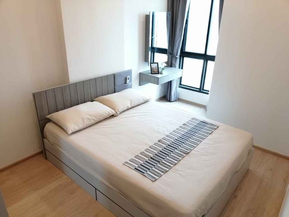 Ideo Sathorn - Thaphra เตียงนอน.jpg