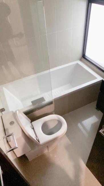 Sathorn Gardens ห้องน้ำ.jpg