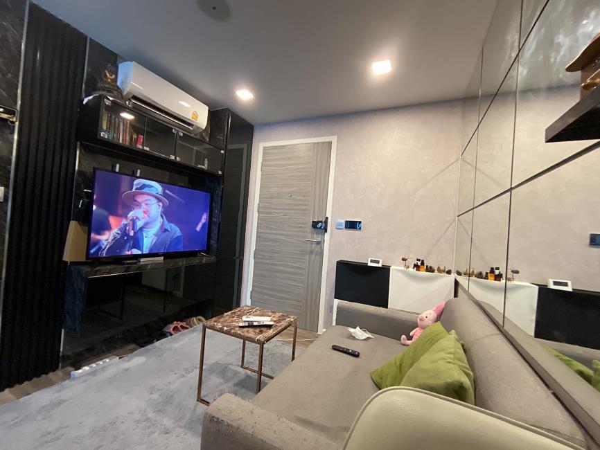 Atmoz Ratchada-Huaikwang ทีวี โซฟา.jpg