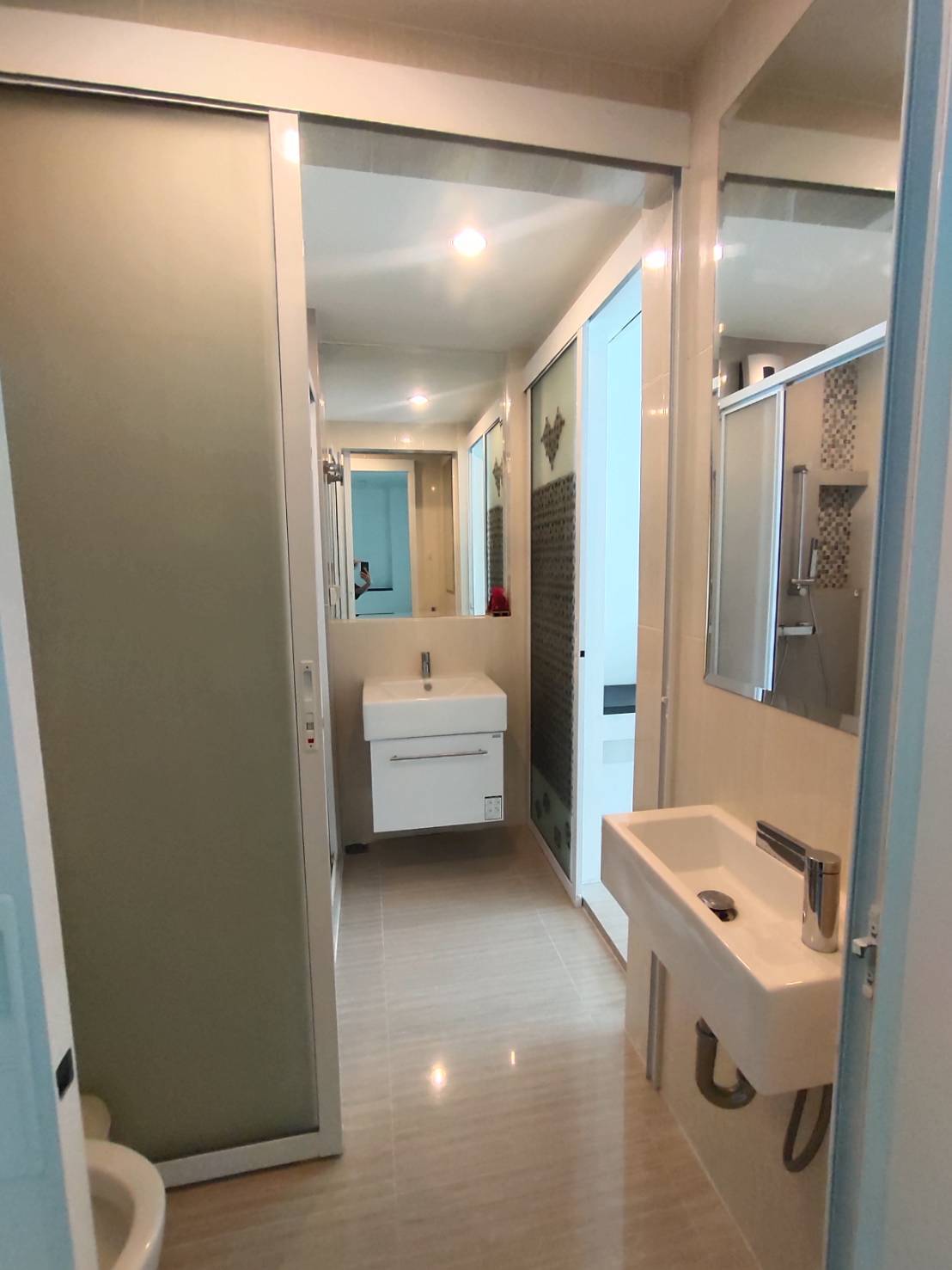 Life Ratchadapisek ในห้องน้ำ.jpg