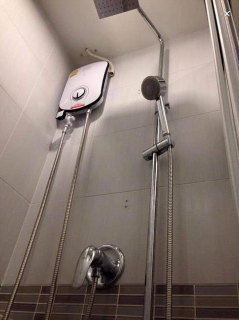 Lumpini Park Rama 9 - Ratchada ห้องอาบน้ำ.jpg