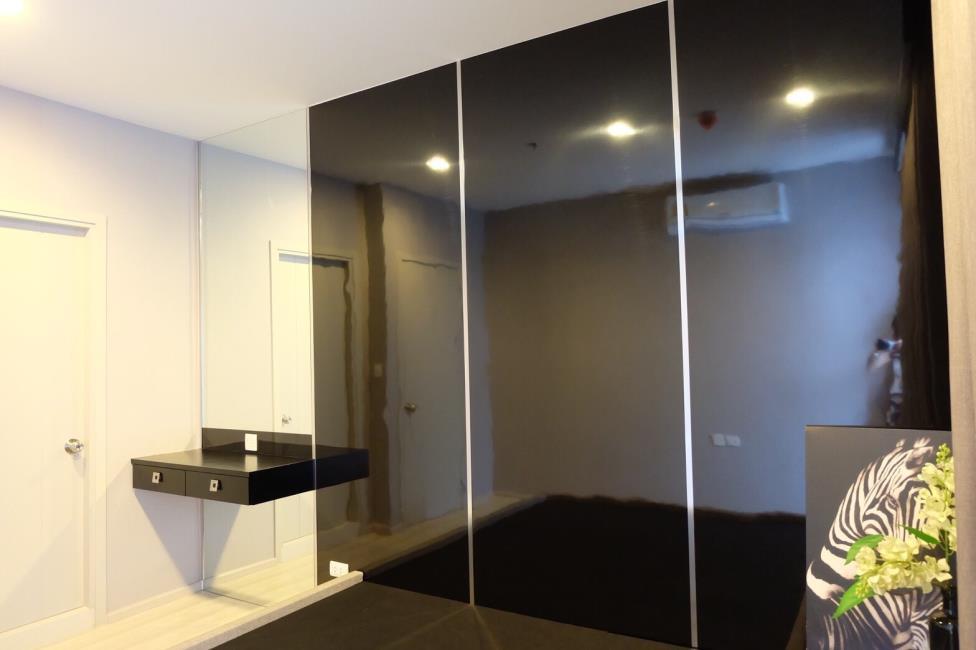 Life Sukhumvit 48 ตู้เสื้อผ้า.jpg