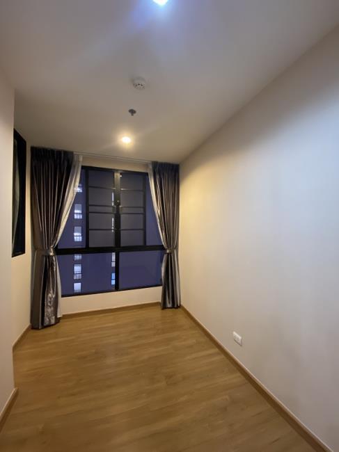 เดอะ ทรี อินเตอร์เชนจ์ มุมห้อง.jpg