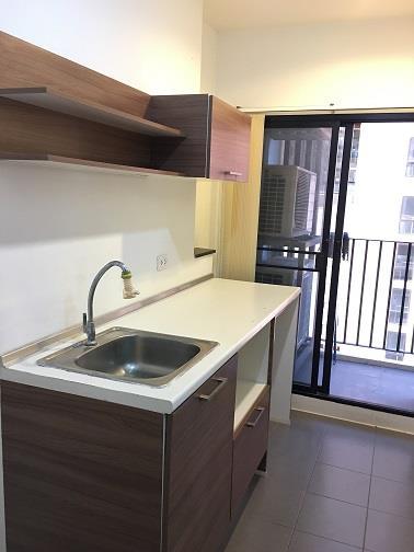 เดอะ ทรี อินเตอร์เชนจ์ ครัว.jpg