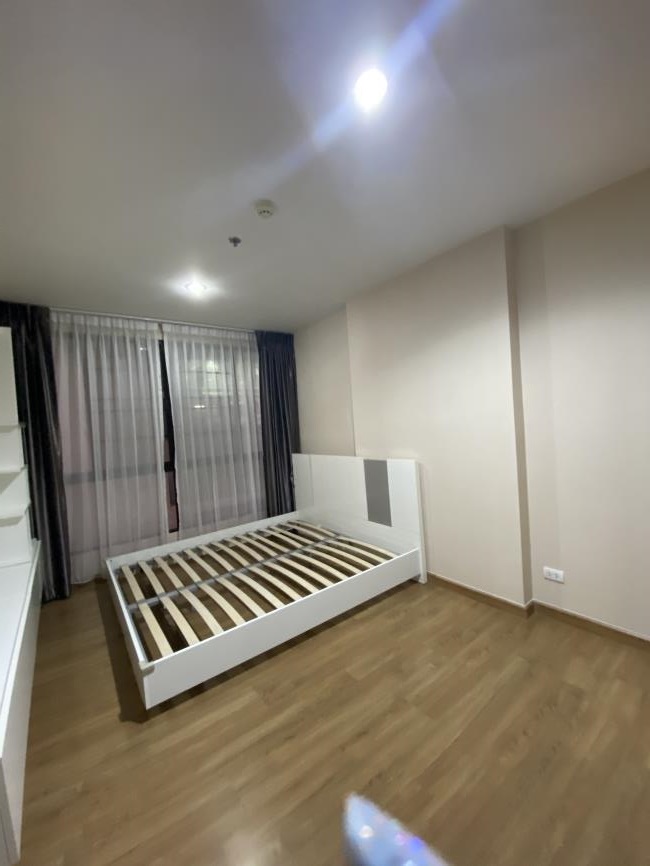 The Tree Interchange เตียง.jpg