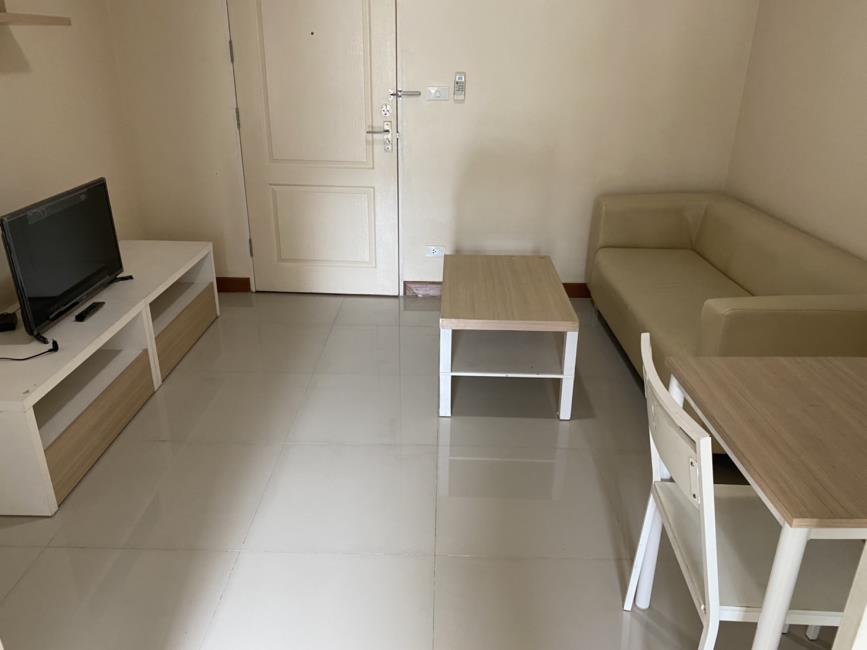 The Seed Phaholyothin  ทีวี โซฟา.jpg