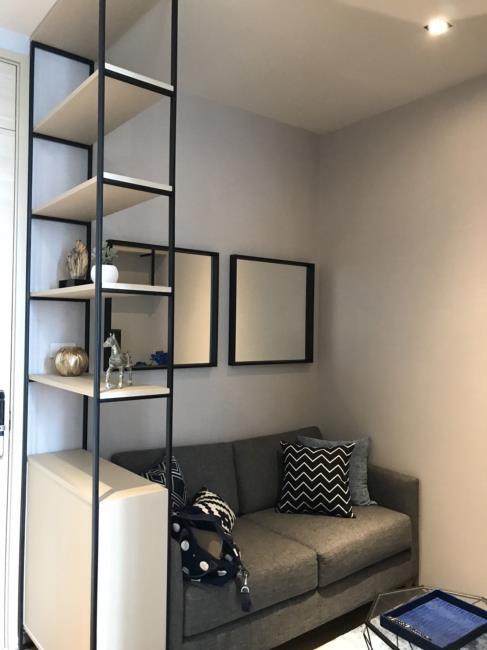 Park Origin Phromphong โซฟา.jpg