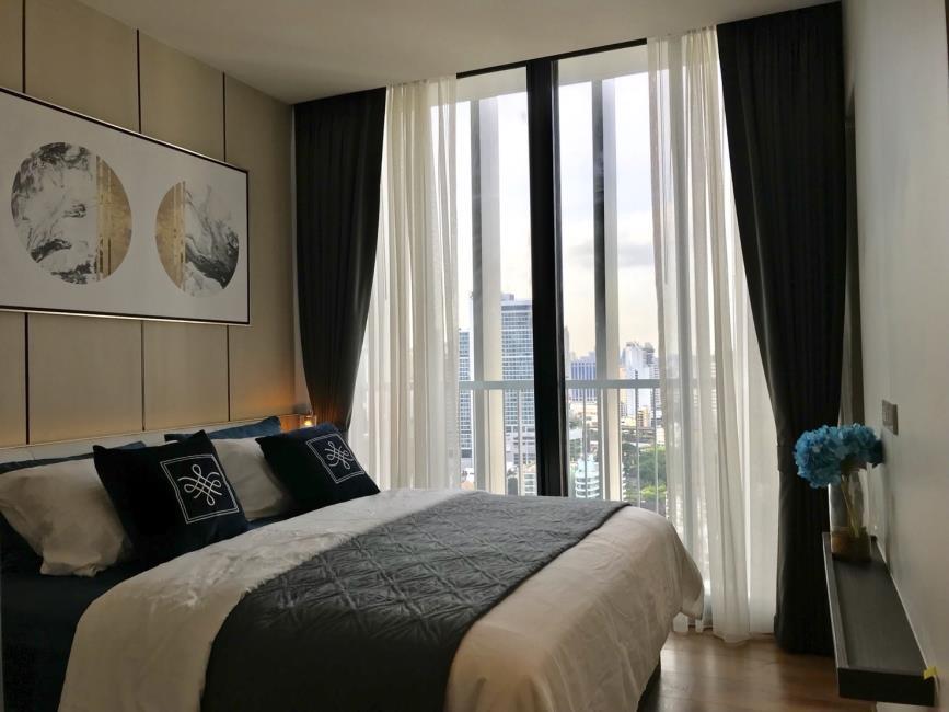 Park Origin Phromphongเตียงนอน.jpg