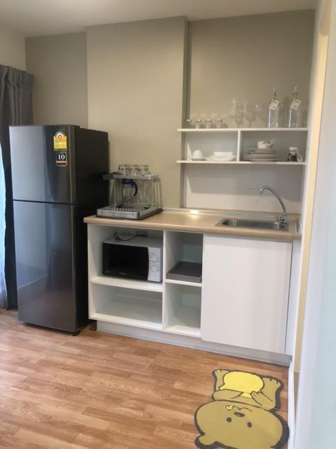 Lumpini Ville Sukhumvit 76 ครัว.jpg