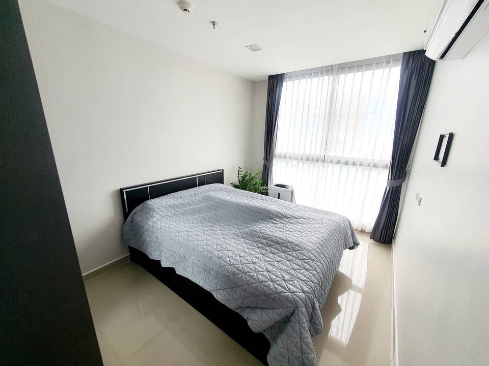 Pela Wutthakat เตียงนอน.jpg