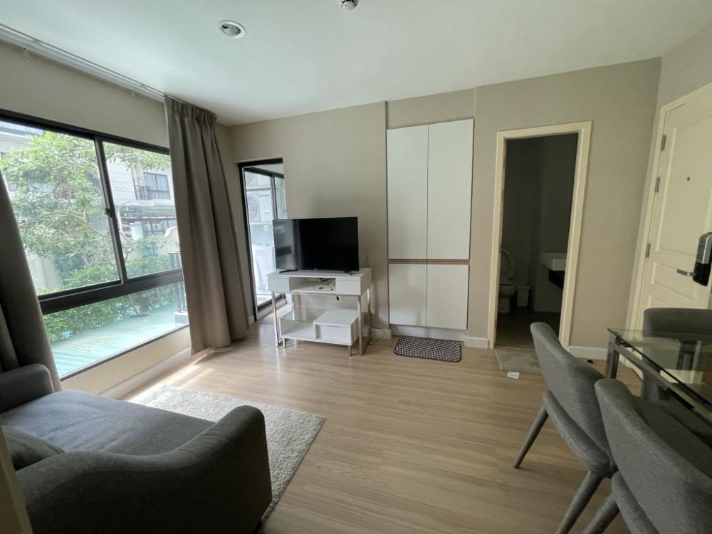 The Nest Sukhumvit 22 ทีวี โซฟา.jpg