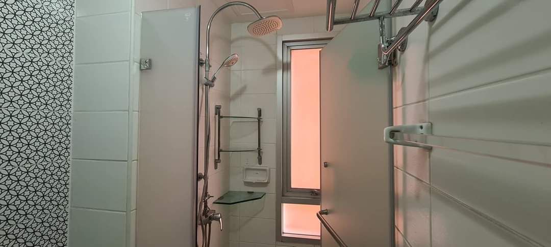 Sukhumvit Plus ห้องอาบน้ำ.jpg