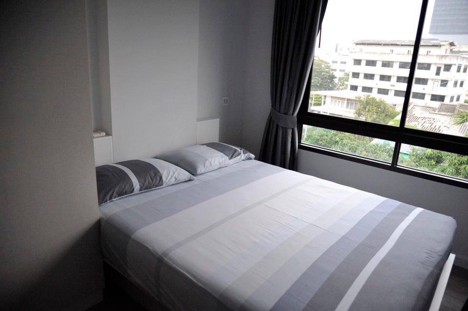 Pause Sukhumit 103 เตียงนอน.jpg