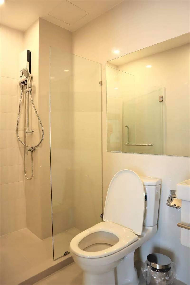 ไลฟ์ อโศก ห้องน้ำ.jpg